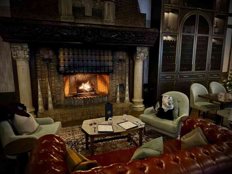 Hawthorn Dining Room & Bar