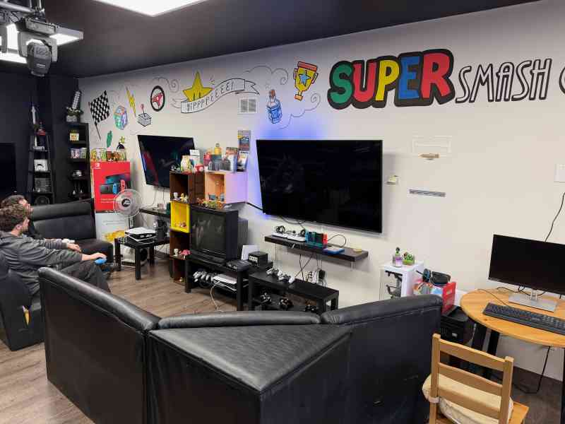 Super Smash Cafe Social: Games, Lunch & New Friends