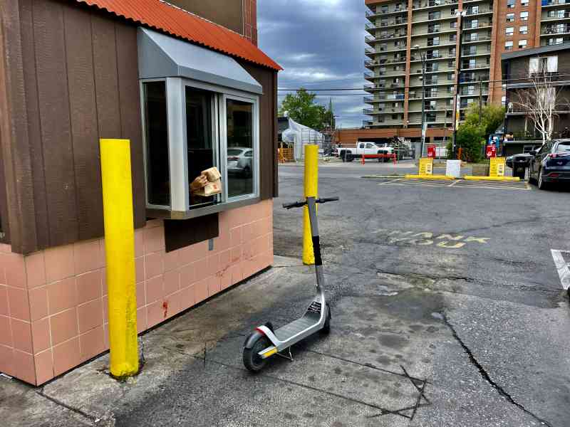 Solo Scooter Sightseeing