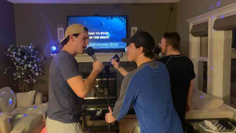 Karaoke Welcome Home